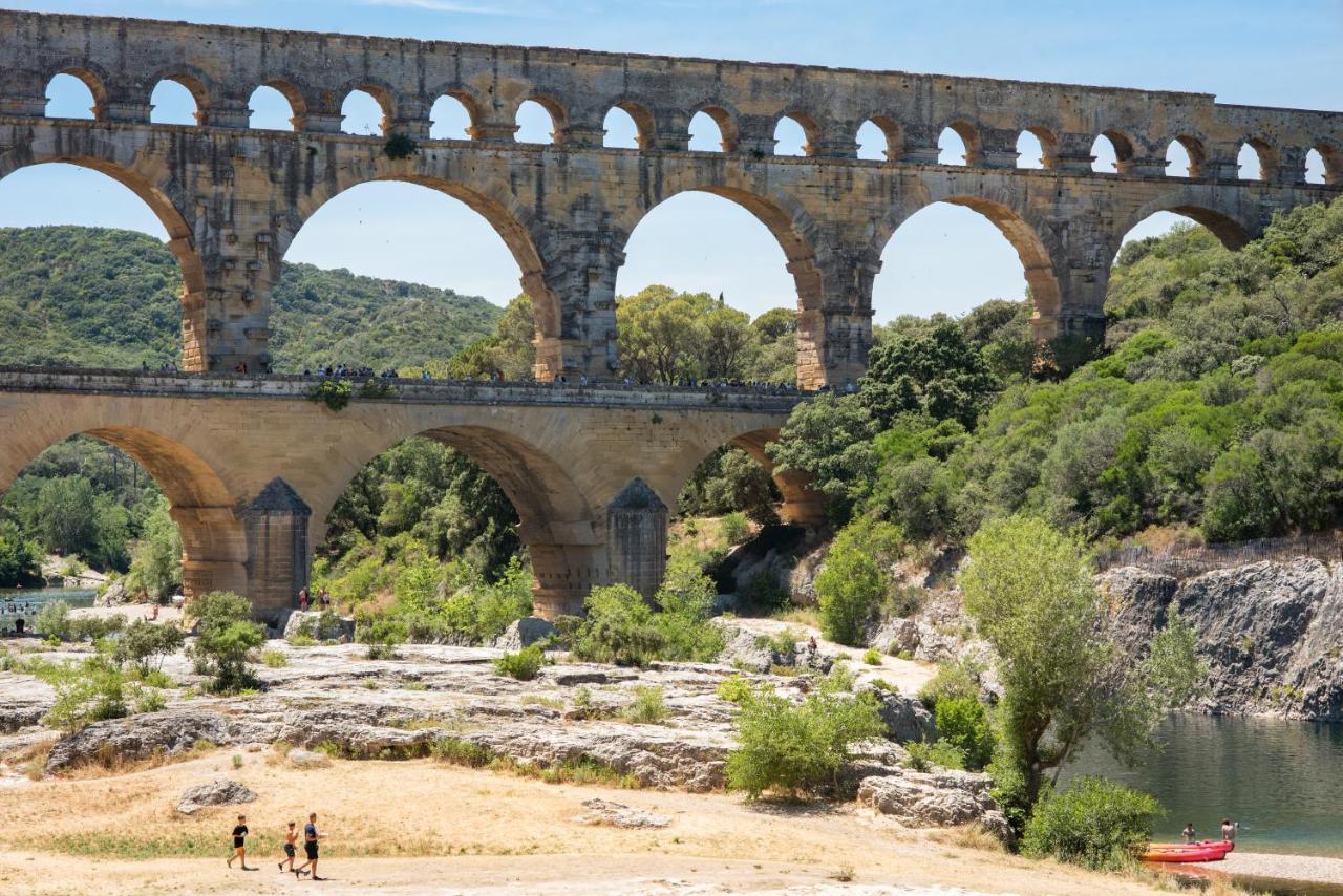 Soko Hotels-Pont Du Gard Remoulins Exteriör bild