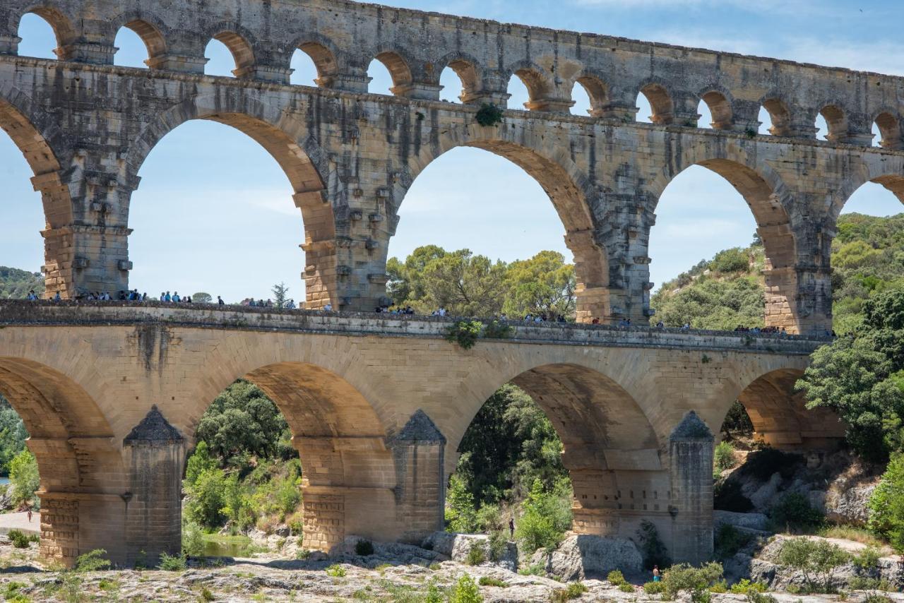 Soko Hotels-Pont Du Gard Remoulins Exteriör bild